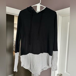 Black/gray thin hoodie - size large
